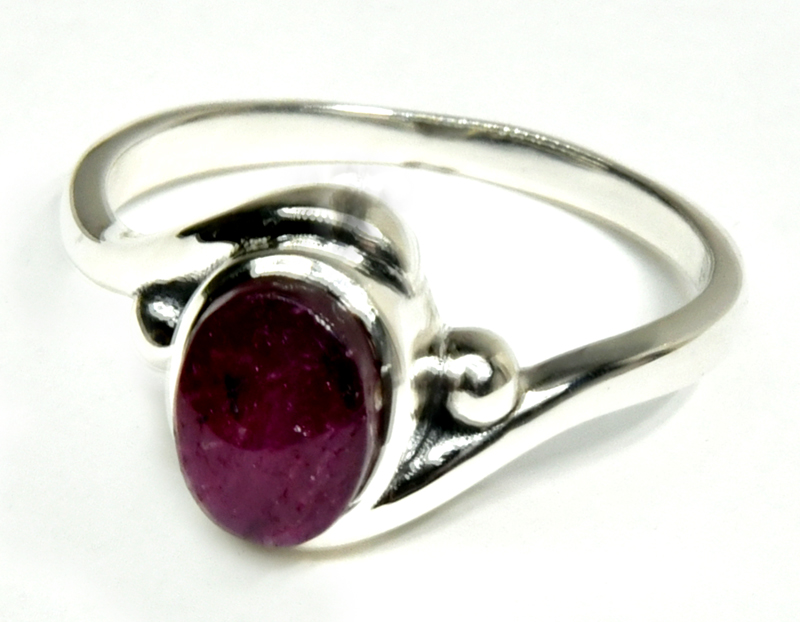 size 9 Star Ruby ring (image for) size 9 Star Ruby ring